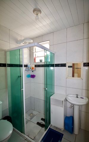 Casa para alugar com 60m², 3 quartos e 1 vaga Casa para alugar com 60m², 3 quartos e 1 vagaBanheiro