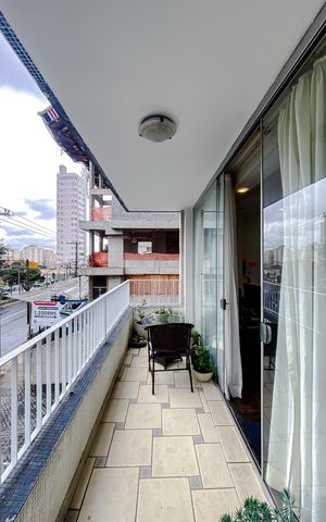 Apartamento à venda com 180m², 3 quartos e 1 vaga Apartamento à venda com 180m², 3 quartos e 1 vagaVaranda da Sala