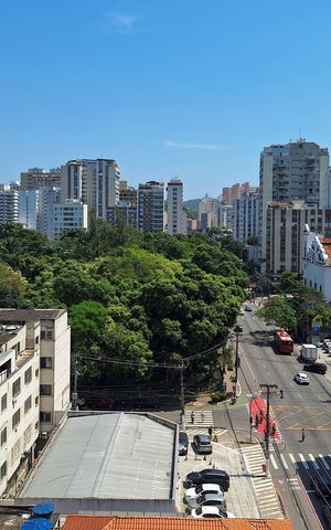 Apartamento à venda com 89m², 2 quartos e 1 vaga Apartamento à venda com 89m², 2 quartos e 1 vagaVista da Sala