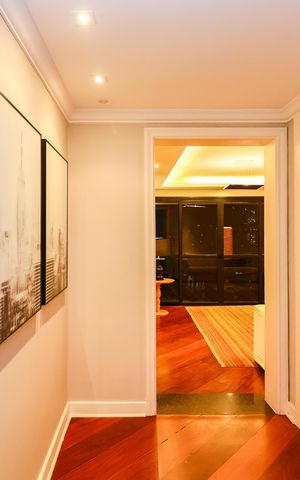 Apartamento à venda com 310m², 4 quartos e 5 vagas Apartamento à venda com 310m², 4 quartos e 5 vagasHall de entrada