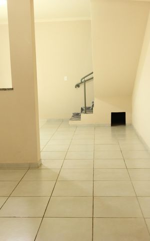 Casa para alugar com 90m², 2 quartos e 1 vagaSala