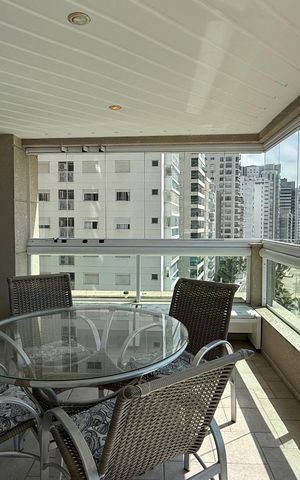 Apartamento para alugar com 180m², 5 quartos e 2 vagasVaranda