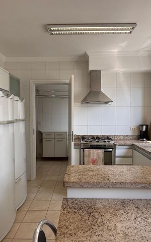 Apartamento para alugar com 180m², 5 quartos e 2 vagasCozinha