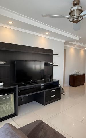 Apartamento para alugar com 180m², 5 quartos e 2 vagasSala