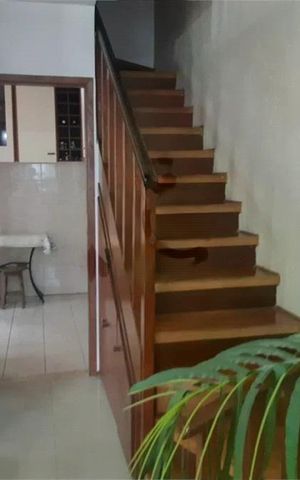 Casa à venda com 108m², 3 quartos e 2 vagas
