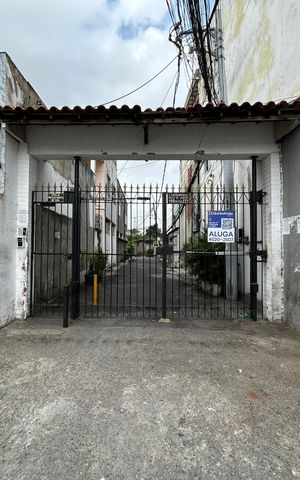 Casa para alugar com 56m², 2 quartos e sem vagaFachada + placa