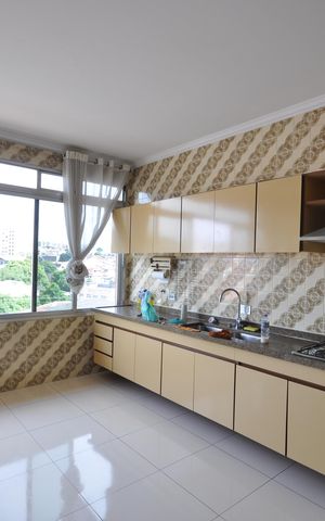 Casa para alugar com 518m², 5 quartos e 10 vagasCozinha