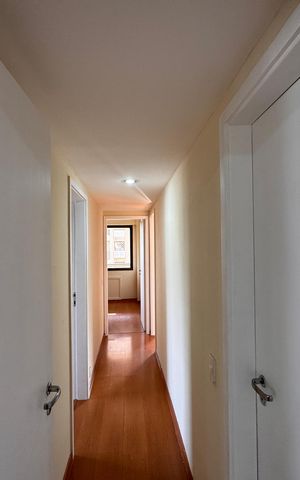 Apartamento à venda com 123m², 3 quartos e 3 vagas Apartamento à venda com 123m², 3 quartos e 3 vagasCorredor