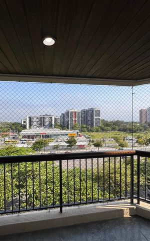 Apartamento à venda com 123m², 3 quartos e 3 vagas Apartamento à venda com 123m², 3 quartos e 3 vagasVaranda