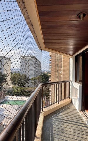 Apartamento à venda com 123m², 3 quartos e 3 vagas Apartamento à venda com 123m², 3 quartos e 3 vagasSuíte - Varanda