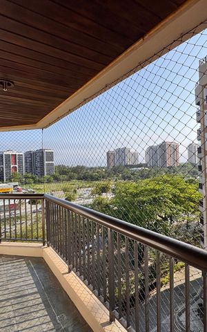 Apartamento à venda com 123m², 3 quartos e 3 vagas Apartamento à venda com 123m², 3 quartos e 3 vagasSuíte - Varanda