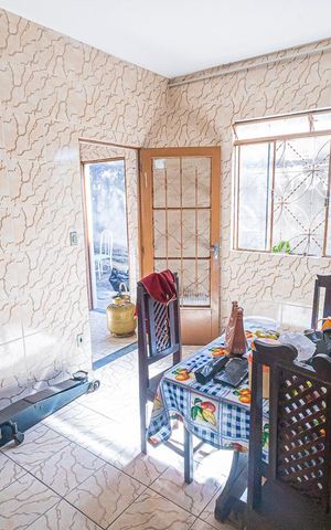 Casa para alugar com 360m², 4 quartos e 3 vagas Casa para alugar com 360m², 4 quartos e 3 vagasCozinha