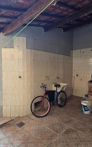 Casa para alugar com 130m², 3 quartos e 2 vagasQuintal