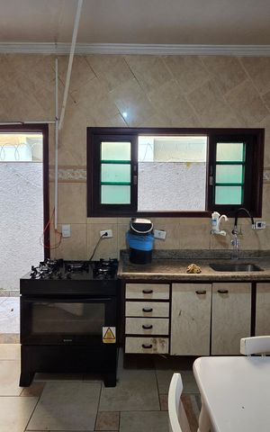 Casa para alugar com 130m², 3 quartos e 2 vagasCozinha