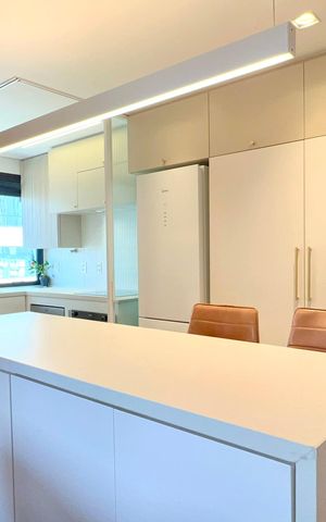 Apartamento para alugar com 100m², 2 quartos e 2 vagas Apartamento para alugar com 100m², 2 quartos e 2 vagasCozinha