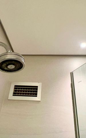 Apartamento para alugar com 100m², 2 quartos e 2 vagas Apartamento para alugar com 100m², 2 quartos e 2 vagasBanheiro da Suíte 1