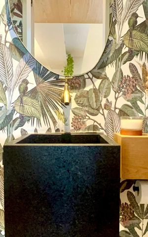 Apartamento para alugar com 100m², 2 quartos e 2 vagas Apartamento para alugar com 100m², 2 quartos e 2 vagasBanheiro
