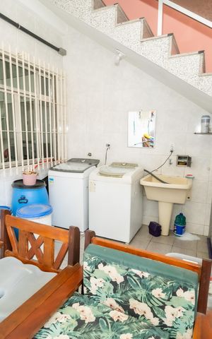 Casa para alugar com 449m², 5 quartos e 5 vagas Casa para alugar com 449m², 5 quartos e 5 vagasÁrea de Serviço e quintal