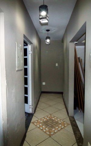 Casa à venda com 320m², 4 quartos e 2 vagasSala - Corredor