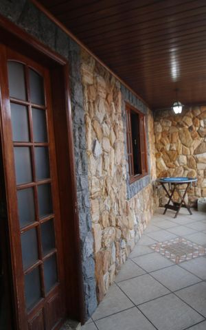 Casa à venda com 320m², 4 quartos e 2 vagasVaranda 2