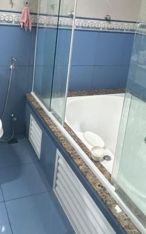 Casa à venda com 320m², 4 quartos e 2 vagas Casa à venda com 320m², 4 quartos e 2 vagasBanheiro da Suíte