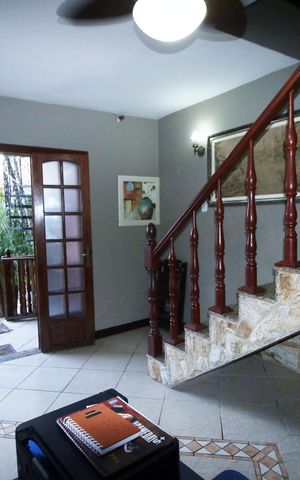 Casa à venda com 320m², 4 quartos e 2 vagasSala