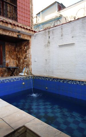 Casa à venda com 320m², 4 quartos e 2 vagasPiscina