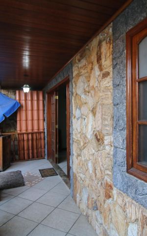 Casa à venda com 320m², 4 quartos e 2 vagasVaranda 2