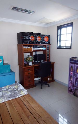 Casa à venda com 320m², 4 quartos e 2 vagasQuarto 4 - Hóspede