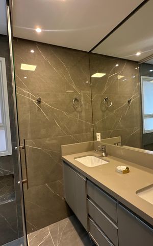Apartamento para alugar com 110m², 3 quartos e 2 vagas Apartamento para alugar com 110m², 3 quartos e 2 vagasBanheiro da Suíte 1