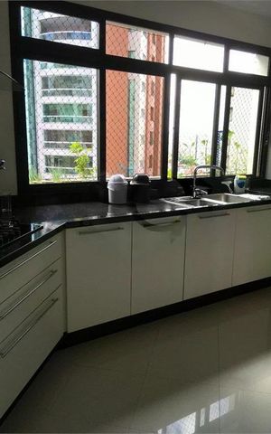 Apartamento à venda com 220m², 3 quartos e 4 vagas