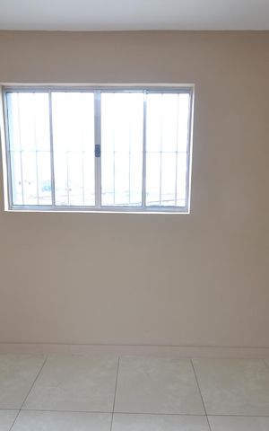 Casa para alugar com 150m², 3 quartos e 2 vagasSala