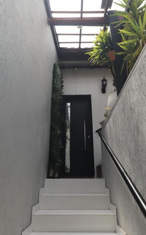 Casa à venda com 135m², 3 quartos e 2 vagasEntrada