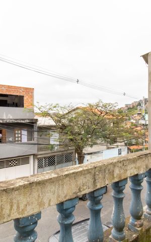 Casa à venda com 65m², 2 quartos e 1 vaga Casa à venda com 65m², 2 quartos e 1 vagaVaranda
