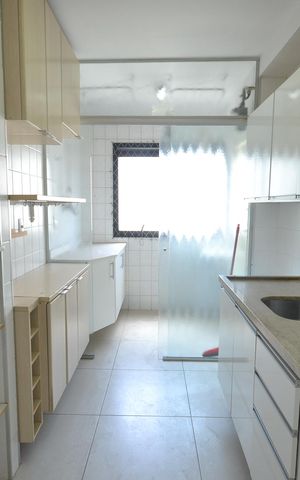 Apartamento à venda com 52m², 2 quartos e 1 vagaCozinha e Área de Serviço
