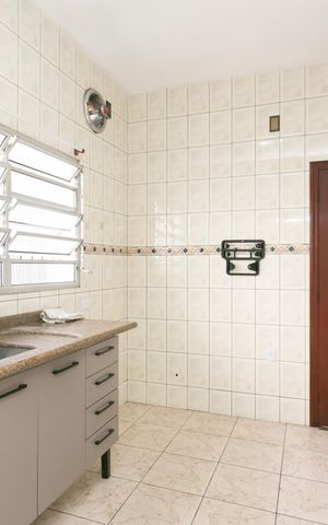 Casa para alugar com 256m², 3 quartos e 7 vagas Casa para alugar com 256m², 3 quartos e 7 vagasCozinha