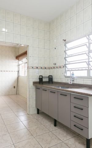 Casa para alugar com 256m², 3 quartos e 7 vagas Casa para alugar com 256m², 3 quartos e 7 vagasCozinha