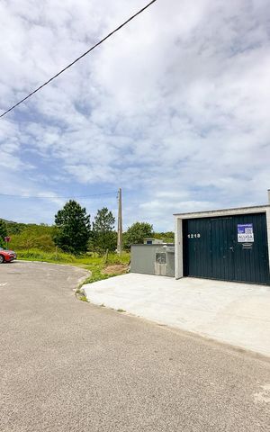 Casa para alugar com 157m², 3 quartos e 2 vagasPlaquinha