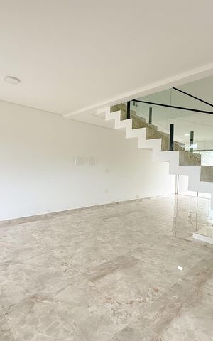 Casa para alugar com 157m², 3 quartos e 2 vagasSala