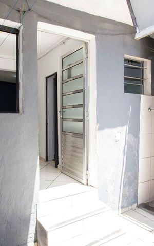 Casa para alugar com 40m², 1 quarto e 1 vagaÁrea de Serviço