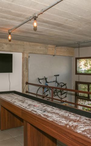 Casa à venda com 260m², 2 quartos e 1 vaga