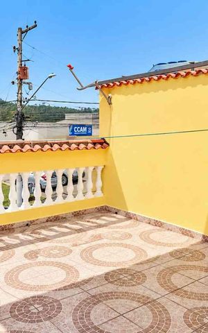 Casa à venda com 196m², 2 quartos e 3 vagas Casa à venda com 196m², 2 quartos e 3 vagasÁrea externa
