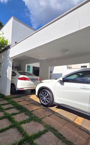 Casa à venda com 140m², 3 quartos e 4 vagas Casa à venda com 140m², 3 quartos e 4 vagasGaragem