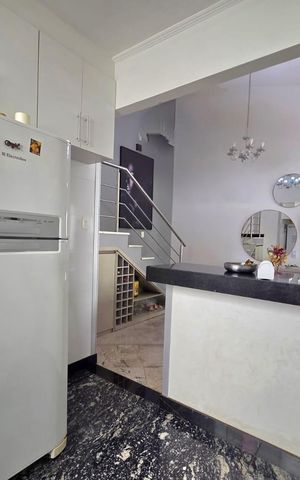 Casa à venda com 140m², 3 quartos e 4 vagas Casa à venda com 140m², 3 quartos e 4 vagasCozinha