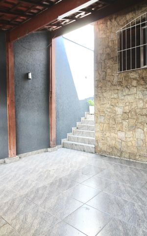 Casa à venda com 142m², 3 quartos e 2 vagas Casa à venda com 142m², 3 quartos e 2 vagasGaragem