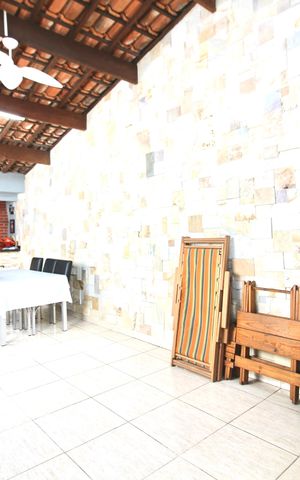 Casa à venda com 142m², 3 quartos e 2 vagas Casa à venda com 142m², 3 quartos e 2 vagasSalão de Festas