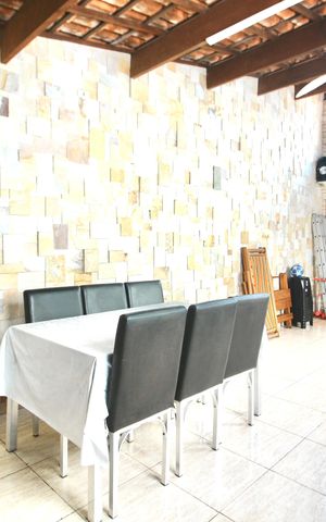 Casa à venda com 142m², 3 quartos e 2 vagas Casa à venda com 142m², 3 quartos e 2 vagasSalão de Festas