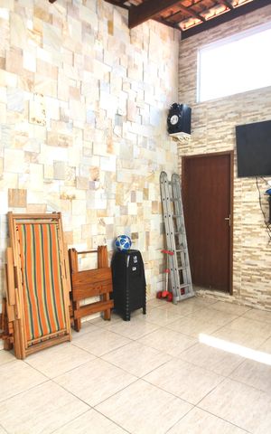 Casa à venda com 142m², 3 quartos e 2 vagas Casa à venda com 142m², 3 quartos e 2 vagasSalão de Festas