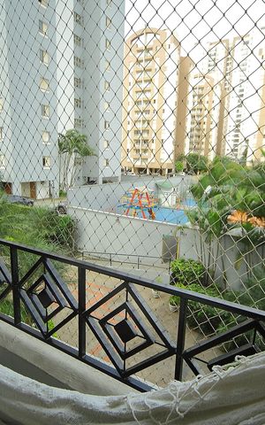 Apartamento à venda com 65m², 2 quartos e 1 vagaVaranda da sala 