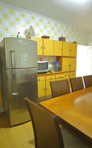 Casa à venda com 200m², 3 quartos e 2 vagasCozinha 